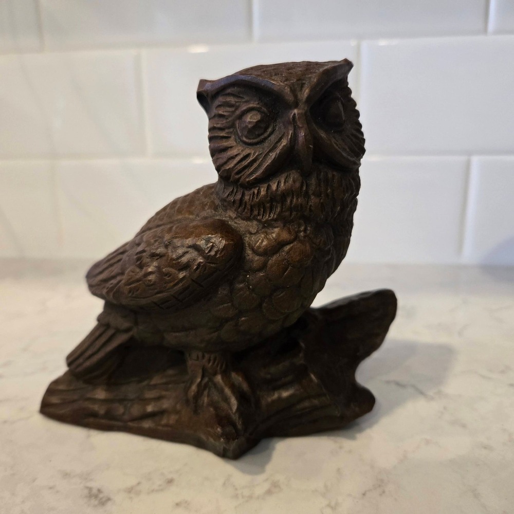 Red Mill Mfg Owl Figurine Vintage Brown Handcrafted USA Pecan Resin‎